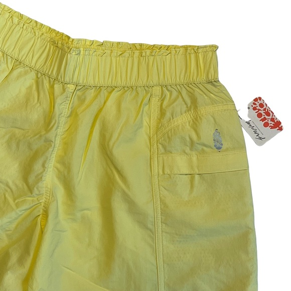 Free People Women’s Sz S NWT Yellow Shorts In The Wild Lightweight Pull On - Picture 5 of 11